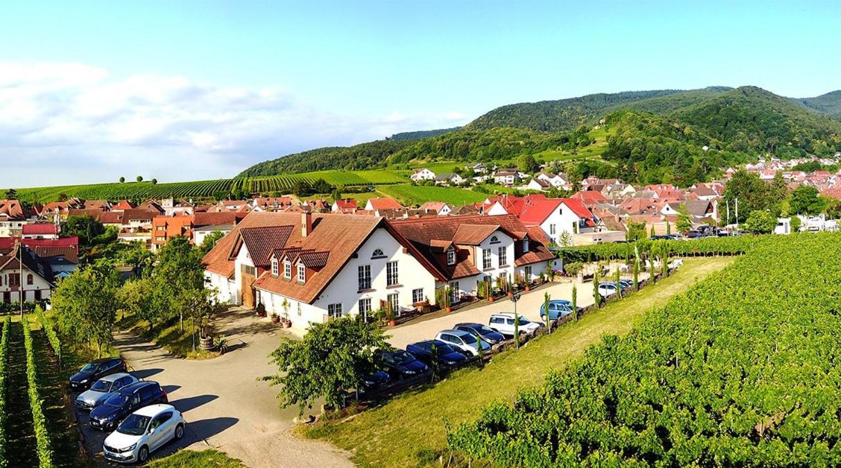 Das Landhotel Weingut Gernert Санкт-Мартин Экстерьер фото